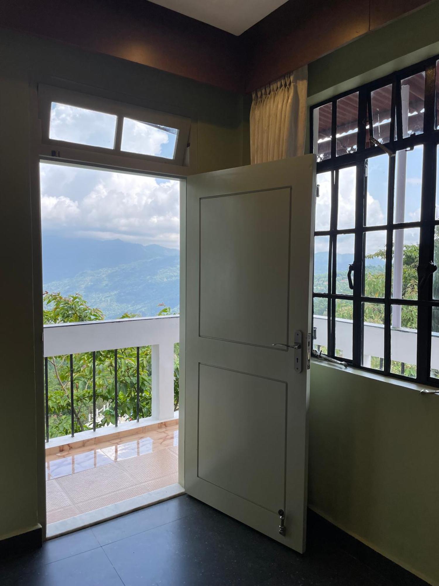 The Gingko Eyrie Apartment Kalimpong Exterior photo